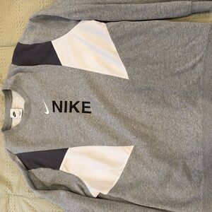 Nike Men's Gray and Black Crewneck Sweater